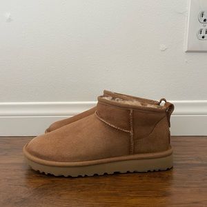 Ultra mini Uggs